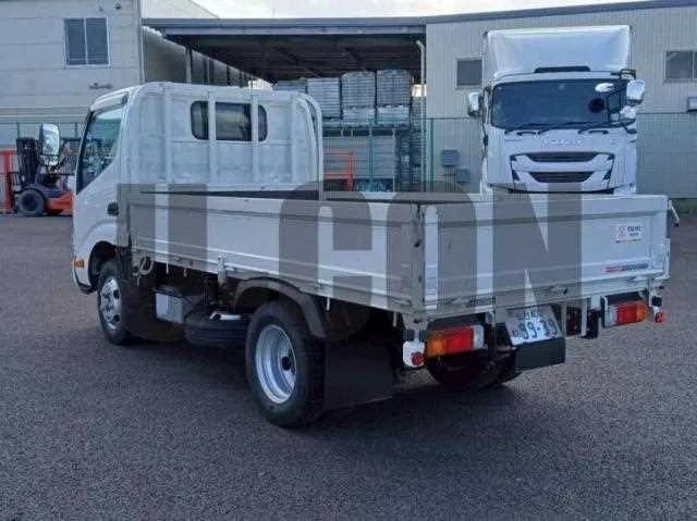 Hino Dutro 2023 — миниатюра 3