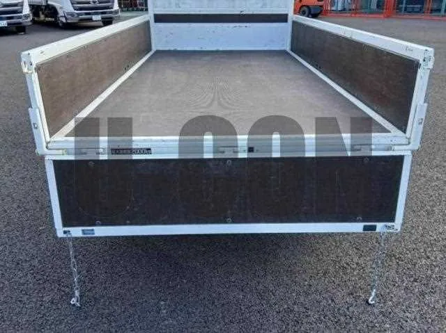 Hino Dutro 2023 — миниатюра 4
