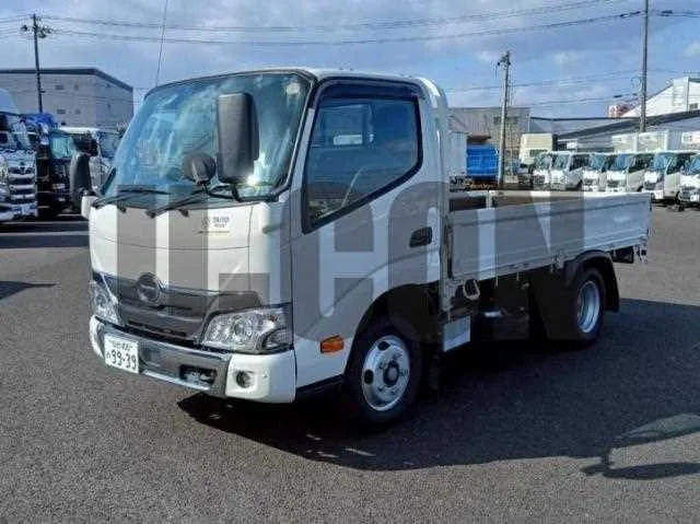 Hino Dutro 2023 — фото 1, купить с доставкой в Москву