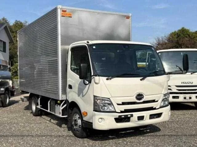 Hino Dutro 2024 — миниатюра 2