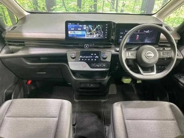 Nissan Serena 2023 — миниатюра 2