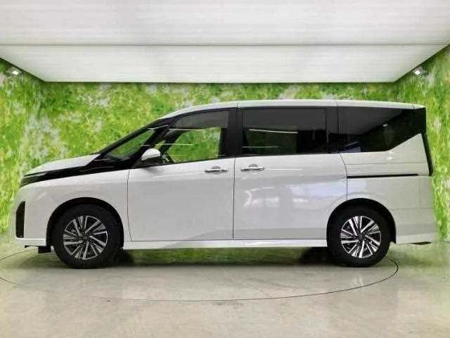 Nissan Serena 2023 — миниатюра 2
