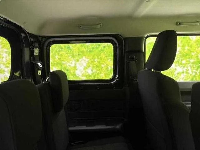 Suzuki Jimny 2023 — миниатюра 5