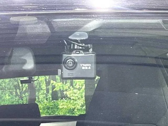 Toyota RAV4 2022 — миниатюра 3
