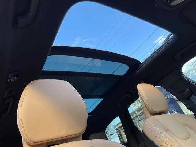 Volvo XC60 2022 — миниатюра 5