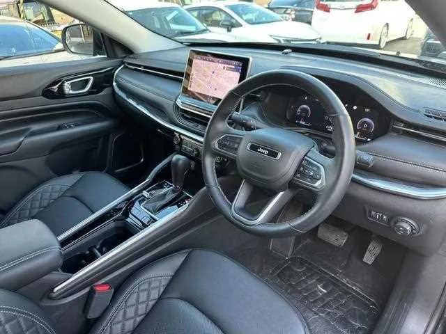 Jeep Commander 2025 — миниатюра 2