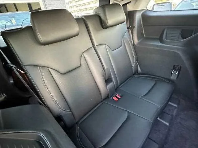 Jeep Commander 2025 — миниатюра 4