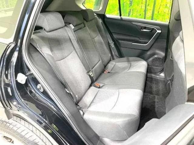 Toyota RAV4 2023 — миниатюра 4