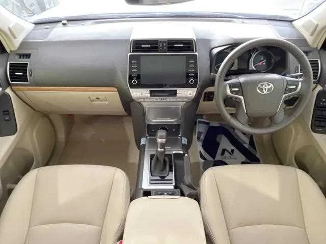 Toyota Land Cruiser Prado 2023 — миниатюра 2