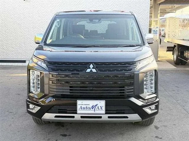 Mitsubishi Delica D5 2024 — миниатюра 3