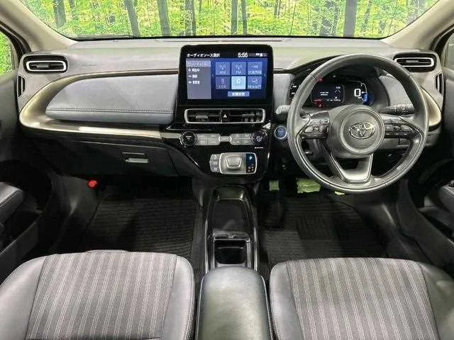 Toyota AQUA 2023 — миниатюра 2
