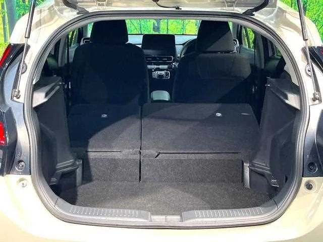 Toyota AQUA 2022 — миниатюра 4