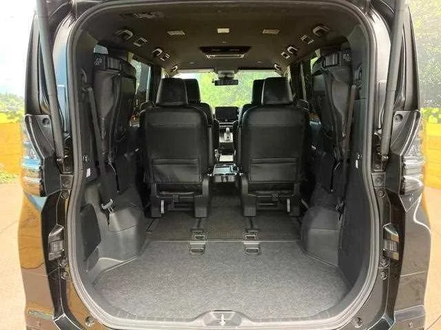 Toyota Voxy 2024 — миниатюра 4