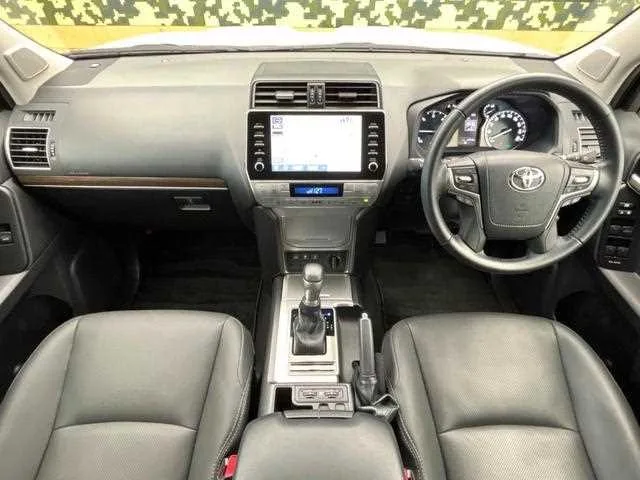 Toyota Land Cruiser Prado 2023 — миниатюра 2