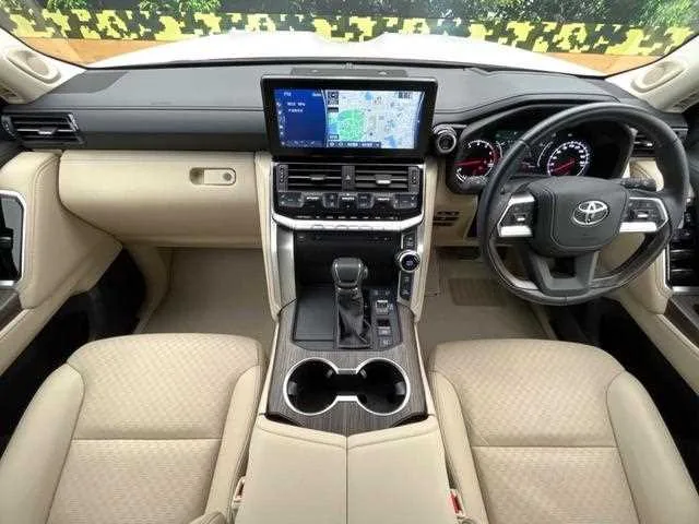 Toyota Land Cruiser 2023 — миниатюра 2