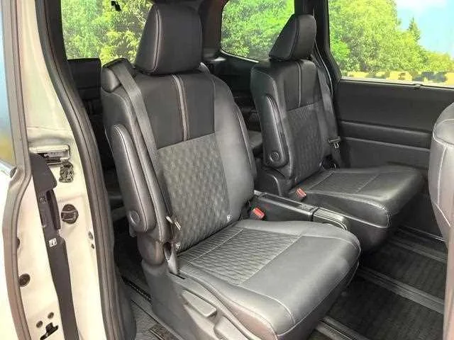 Toyota Noah 2023 — миниатюра 4