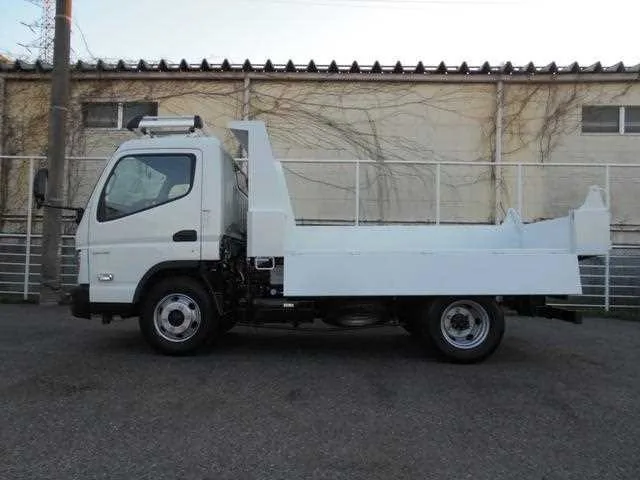 Mitsubishi Fuso Canter 2023 — миниатюра 3