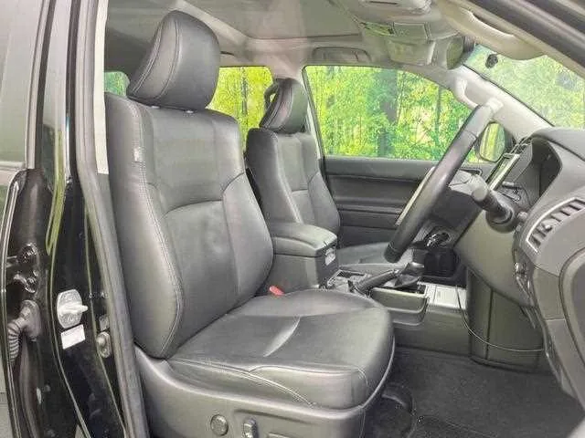 Toyota Land Cruiser Prado 2023 — миниатюра 5