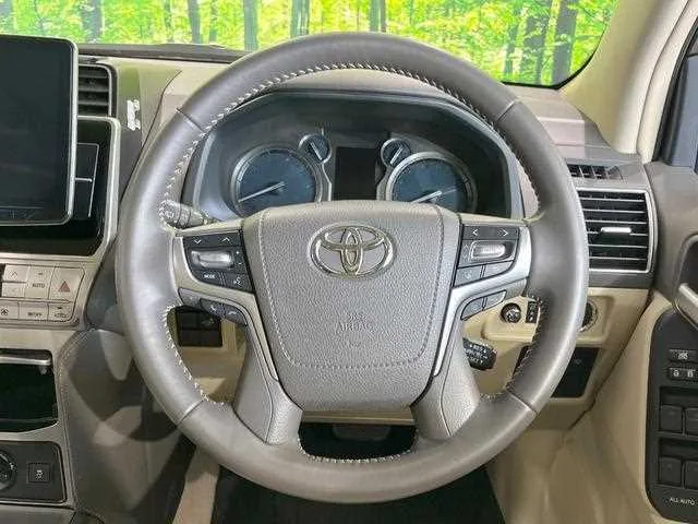 Toyota Land Cruiser Prado 2023 — миниатюра 5