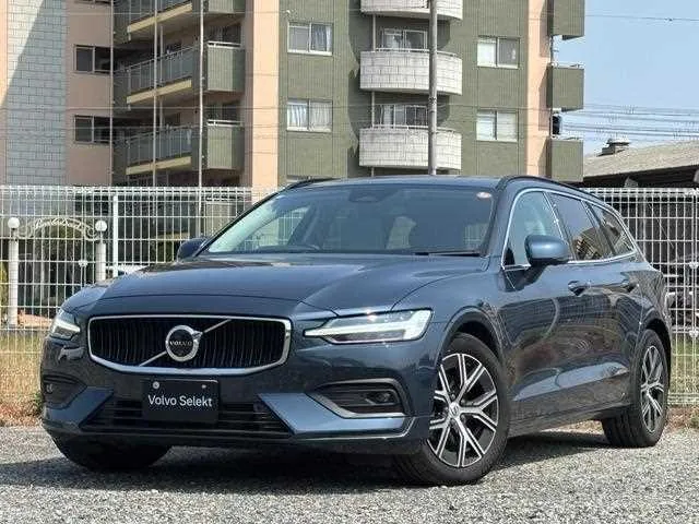 Volvo V60 2023 — фото 1, купить с доставкой в Москву