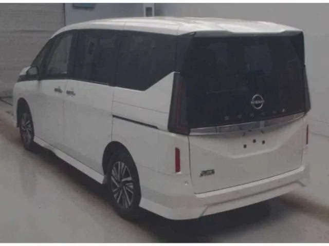 Nissan Serena 2023 — миниатюра 2