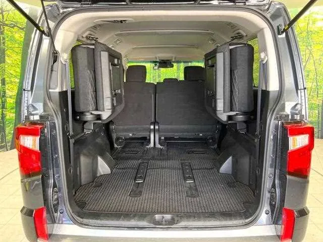 Mitsubishi Delica D:5 2023 — миниатюра 4