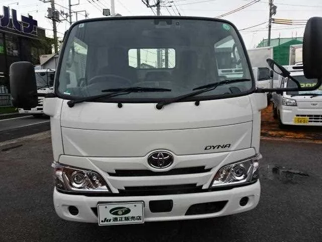 Toyota Dyna Truck 2022 — миниатюра 4