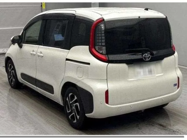 Toyota Sienta 2022 — миниатюра 5