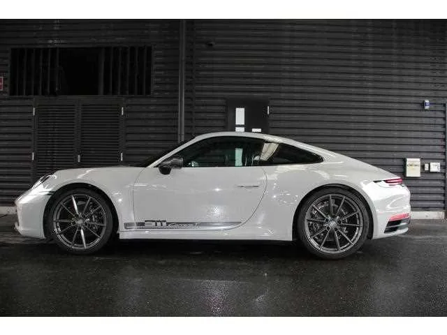 Porsche 911 2024 — миниатюра 2