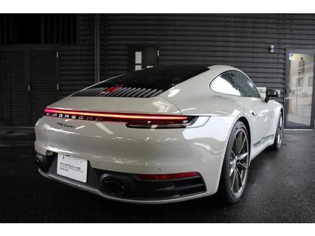 Porsche 911 2024 — миниатюра 5