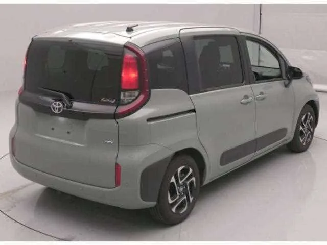 Toyota Sienta 2025 — миниатюра 2