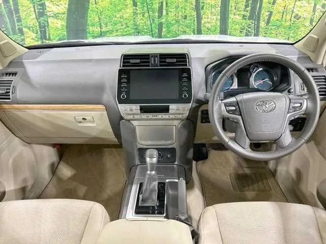 Toyota Land Cruiser Prado 2023 — миниатюра 2