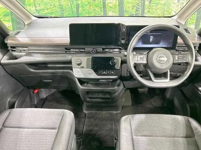 Nissan Serena 2023 — миниатюра 2