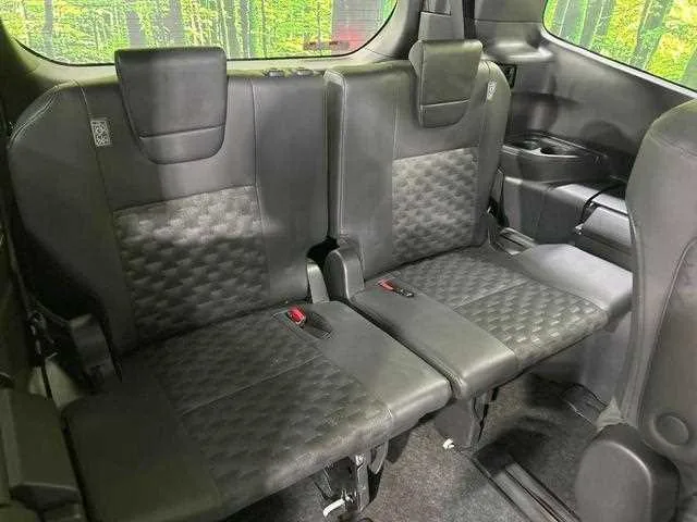 Toyota Voxy 2024 — миниатюра 4