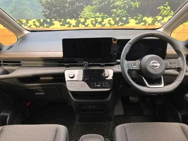 Nissan Serena 2025 — миниатюра 2