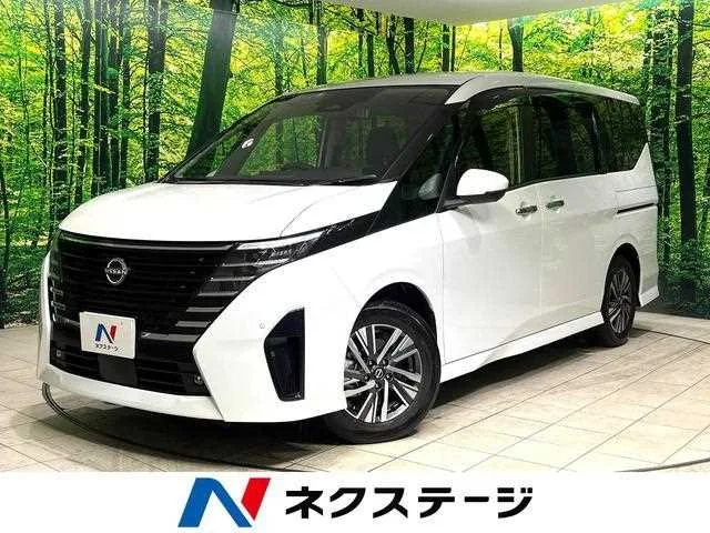 Nissan Serena 2023 — фото 1, купить с доставкой в Москву