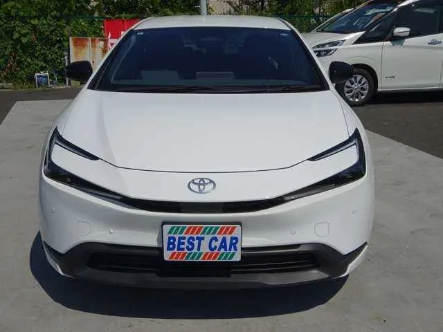 Toyota Prius 1.8 X E-Four 4WD 2023 — миниатюра 2
