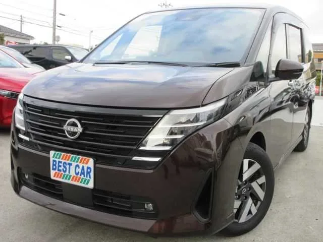 Nissan Serena 2.0 XV 2024 — фото 1, купить с доставкой в Москву
