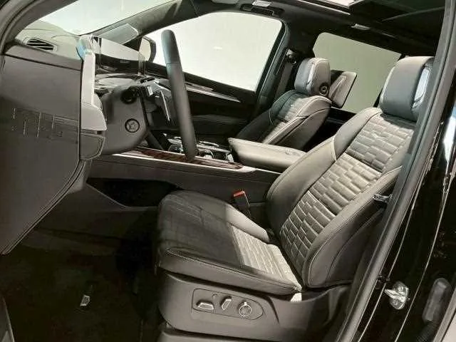 Cadillac Escalade 2025 — миниатюра 5