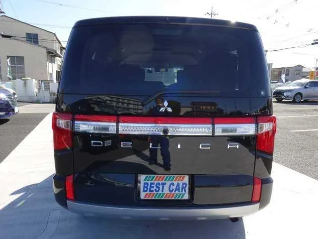 Mitsubishi Delica D5 2.2 G PKG Turbo 4WD 2025 — миниатюра 5