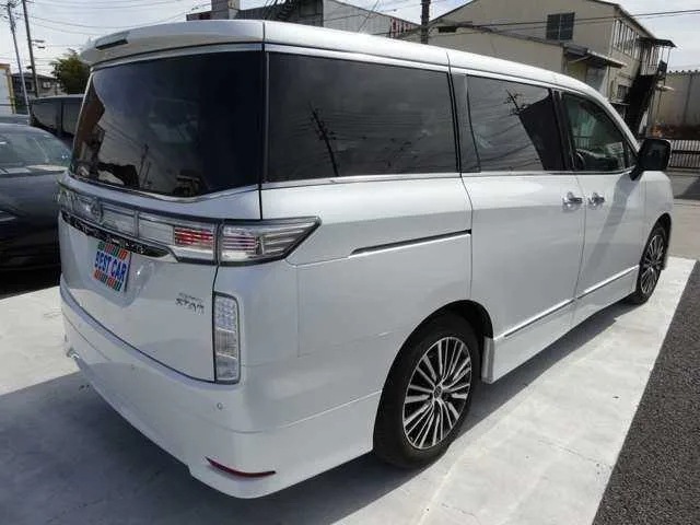 Nissan Elgrand 2.5 250HighwayStarS 2024 — миниатюра 3