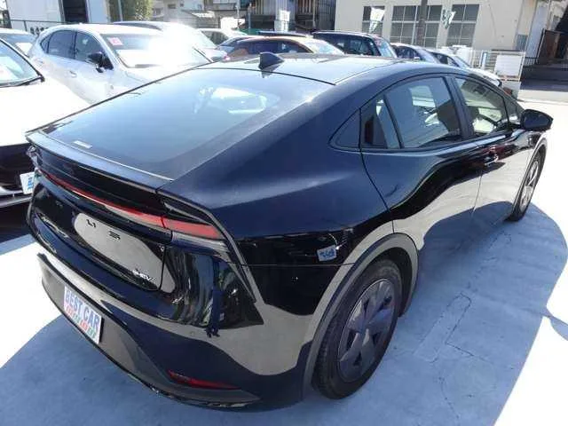 Toyota Prius 1.8 U 2024 — миниатюра 3