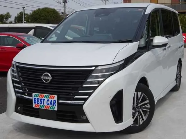 Nissan Serena 1.4 e-POWER HighwayStarV 2024 — фото 1, купить с доставкой в Москву