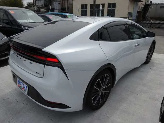 Toyota Prius 2.0 Z 2024 — миниатюра 3