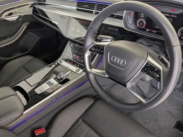 Audi A8 2022 — миниатюра 2