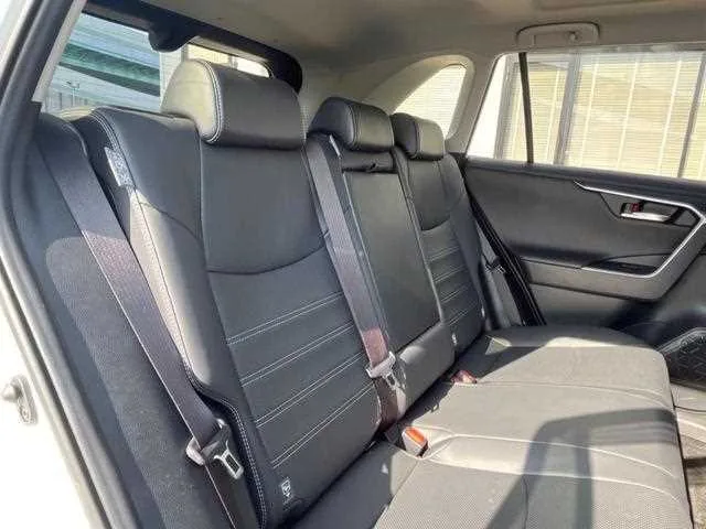 Toyota RAV4 2023 — миниатюра 4