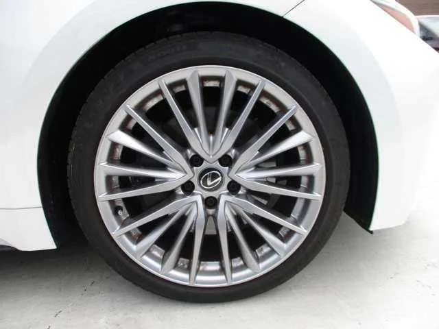 Toyota IQ 300h VersionL 2024 — миниатюра 4