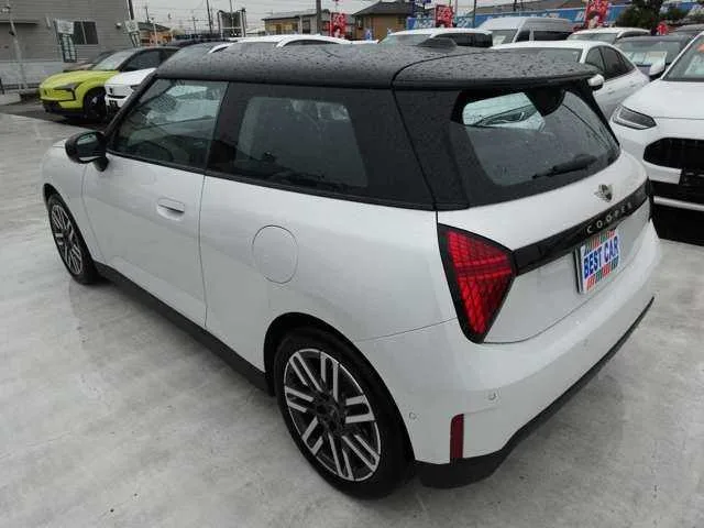 Rover Mini CooperE 3 2024 — миниатюра 4