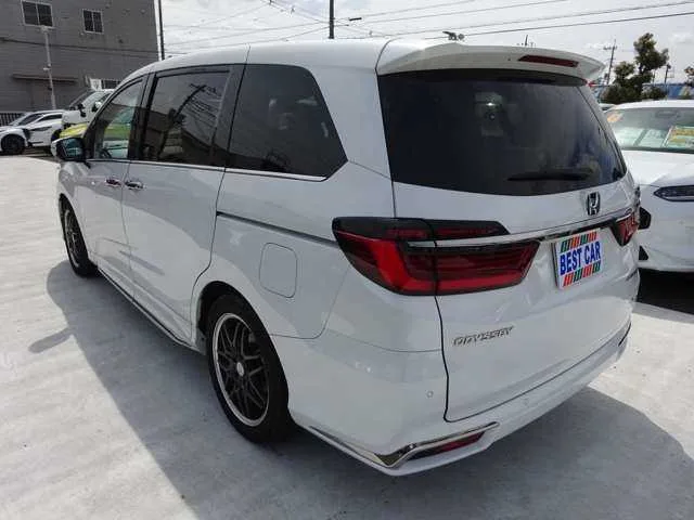 Honda Odyssey 2.0 e:HEV Absolute EX 2024 — миниатюра 4