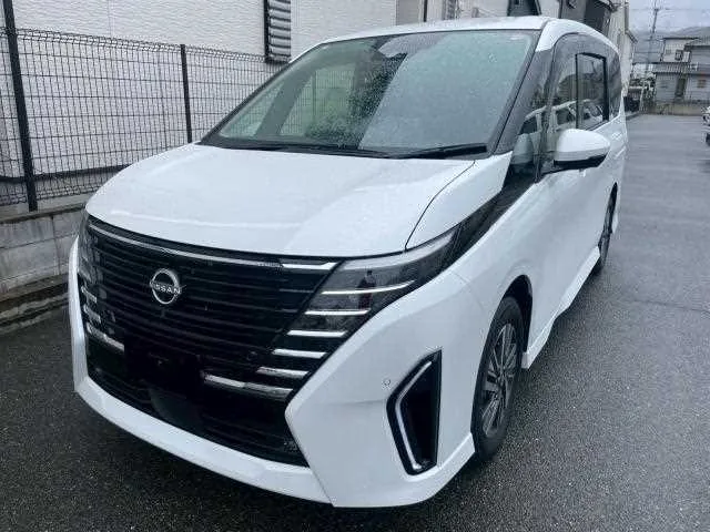 Nissan Serena 2025 — миниатюра 2